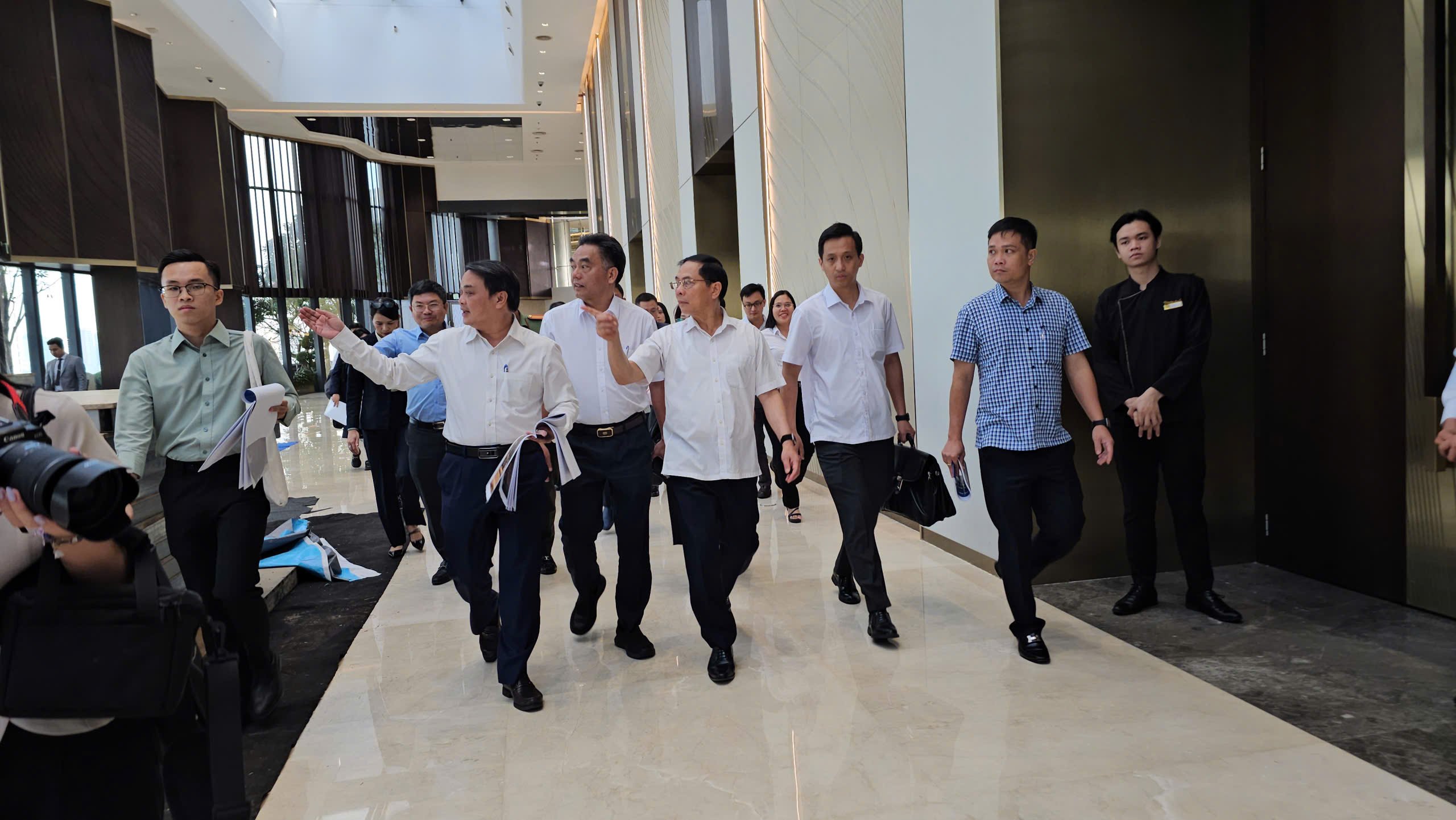 Phó Thủ tướng Bùi Thanh Sơn kiểm tra tiến độ Diễn đàn kinh tế mùa thu 2025 - Ảnh 3.