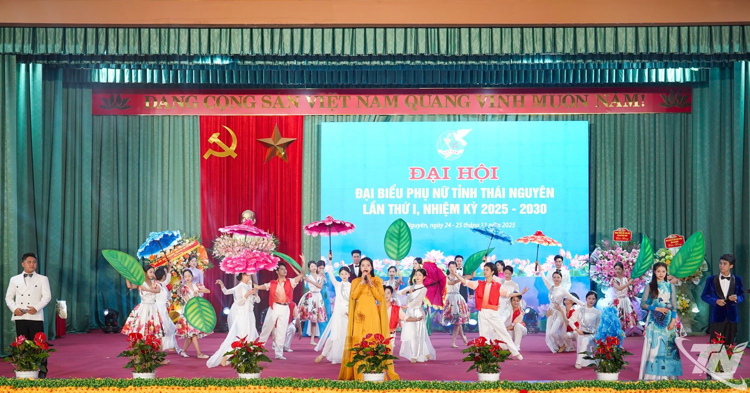 Występ na powitanie Kongresu.