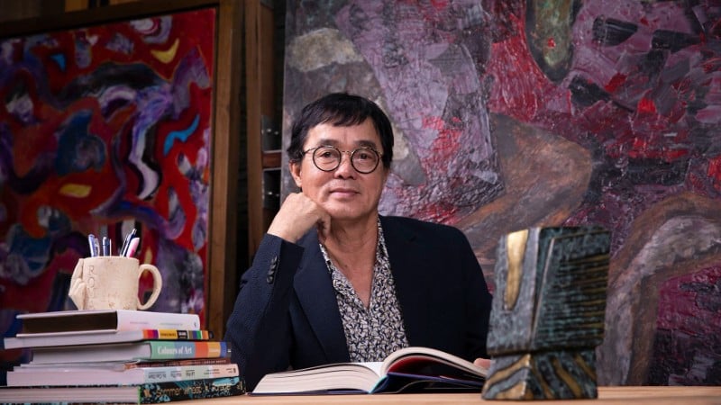 Konstnären Dinh Phong.