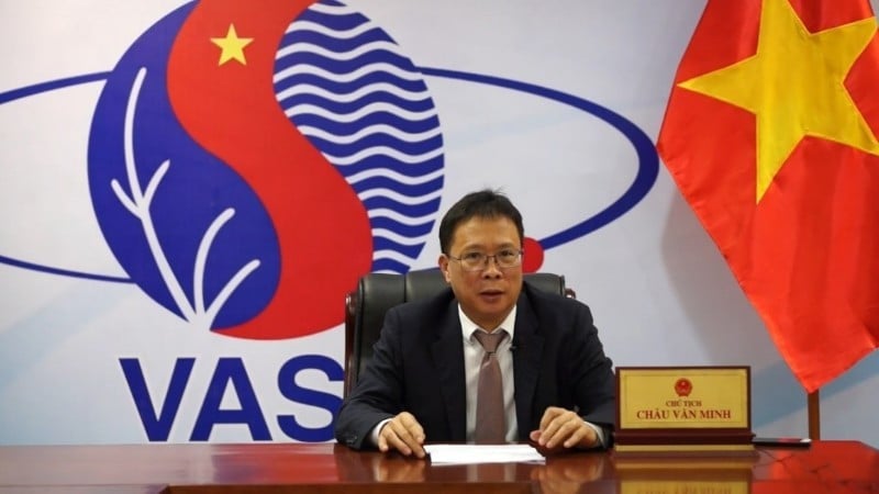 Profesor, akademik Chau Van Minh, prezident Vietnamské akademie věd a techniky.