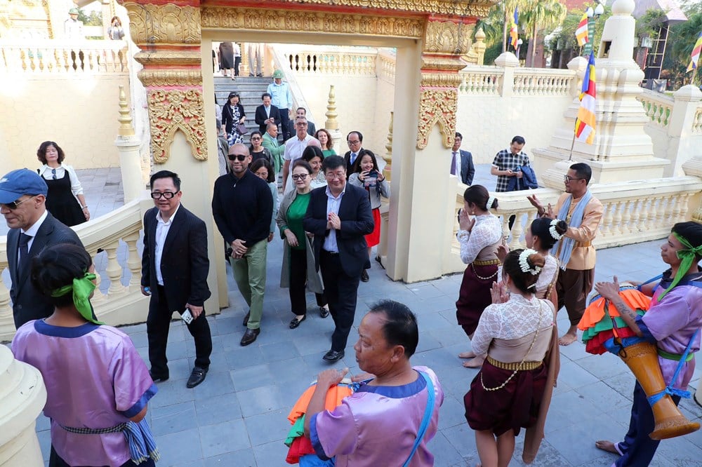 Goście zagraniczni chętnie poznają kulturę wietnamskich grup etnicznych – zdjęcie 19