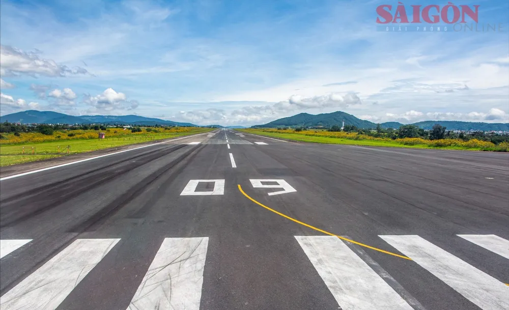 リエンクオン空港の滑走路の現状