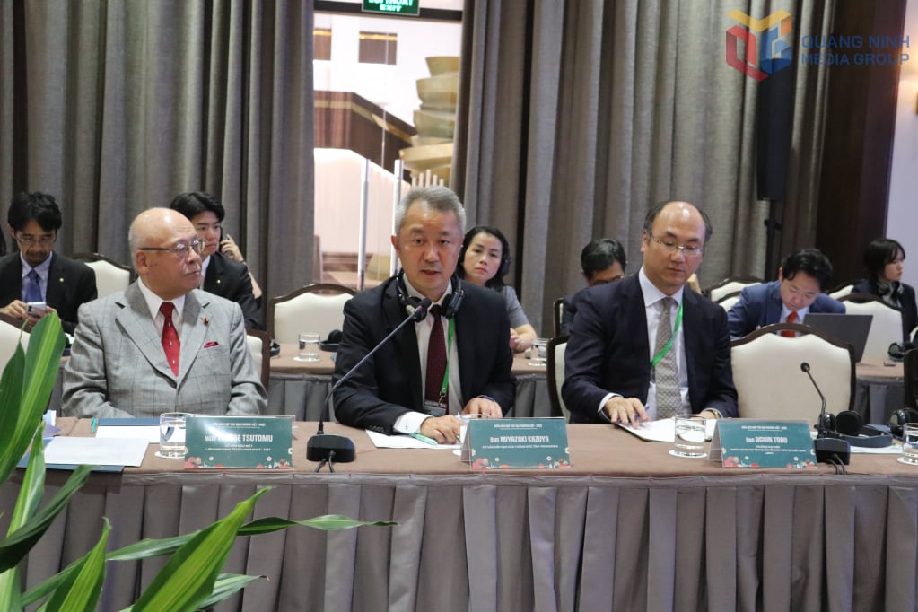 Ein Vertreter der Provinz Yamanashi berichtete über den Einsatz von Technologie zur Bekämpfung des Klimawandels.