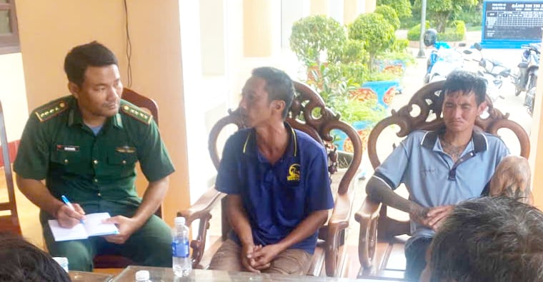 Rädda fyra fiskare vars båt sjönk i Tho Chu-vattnet