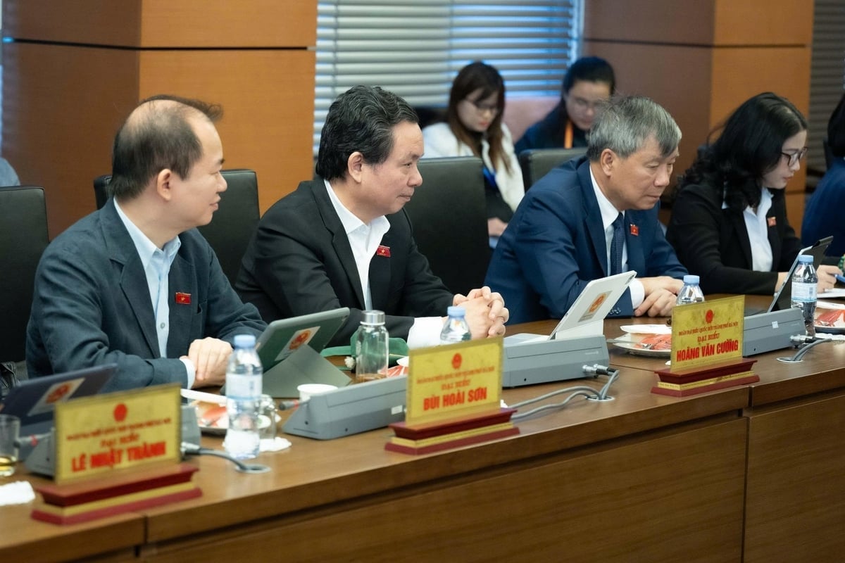 Các đại biểu tham dự phiên họp. Ảnh: Quochoi.vn