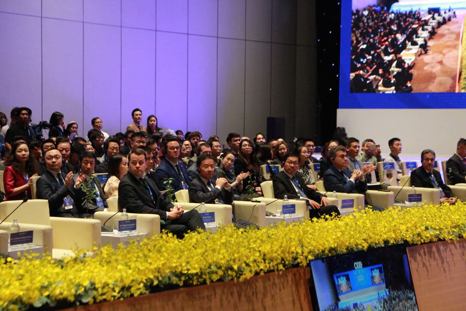 ছবির ক্যাপশন