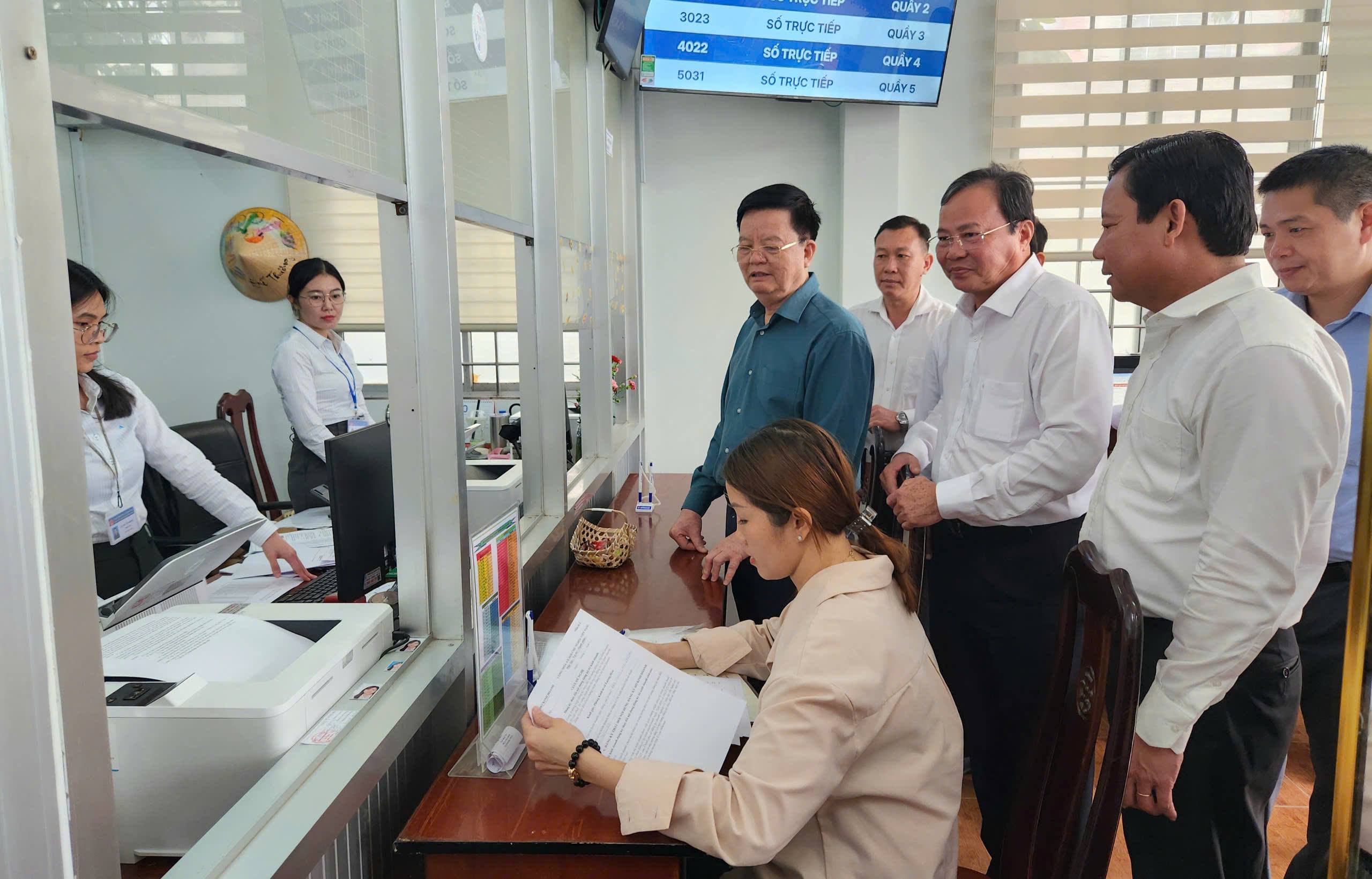 انگلیسی: اخبار