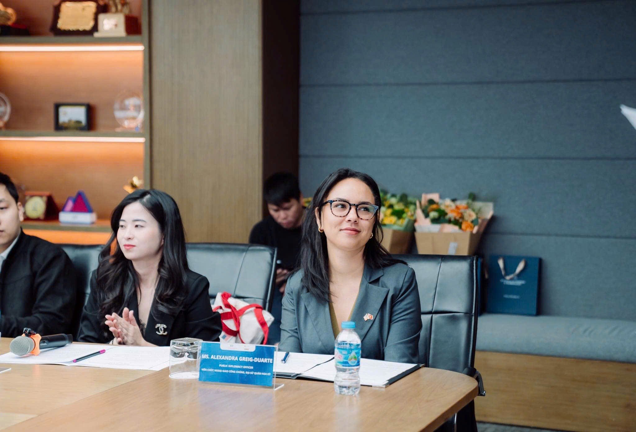 První plně převedený americký standardní MBA ve Vietnamu-2.jpg