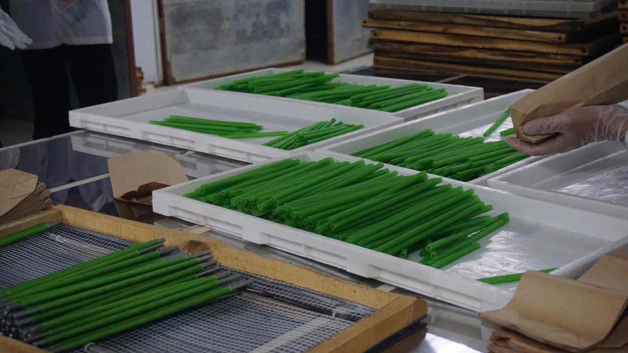 ຫັນ​ໃບ​ຊາ​ເກົ່າ​ໃຫ້​ກາຍ​ເປັນ​ຜະ​ລິດ​ຕະ​ພັນ​ທີ່​ເປັນ​ມິດ​ກັບ​ສິ່ງ​ແວດ​ລ້ອມ - ຮູບ 4.