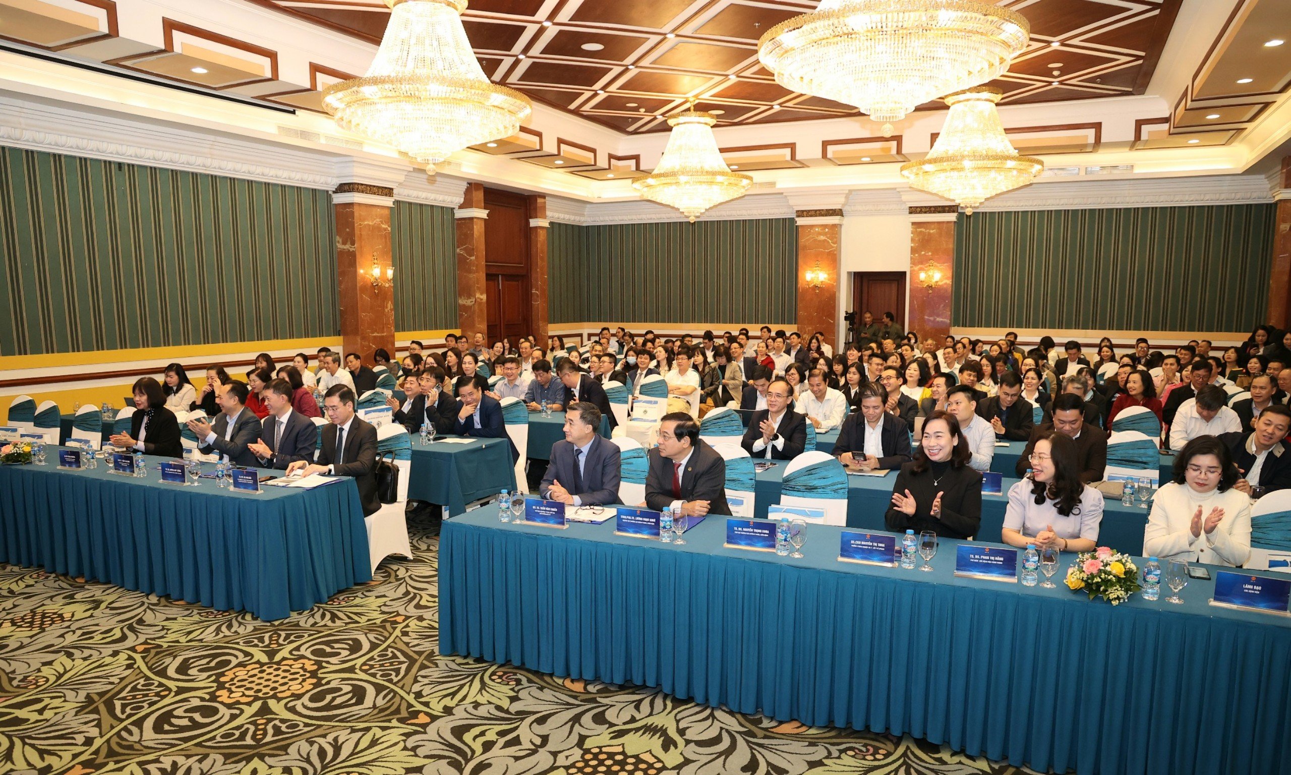 סגן השר טראן ואן תואן: מטופלים בינלאומיים רבים בחרו בווייטנאם כיעד אמין - תמונה 3.