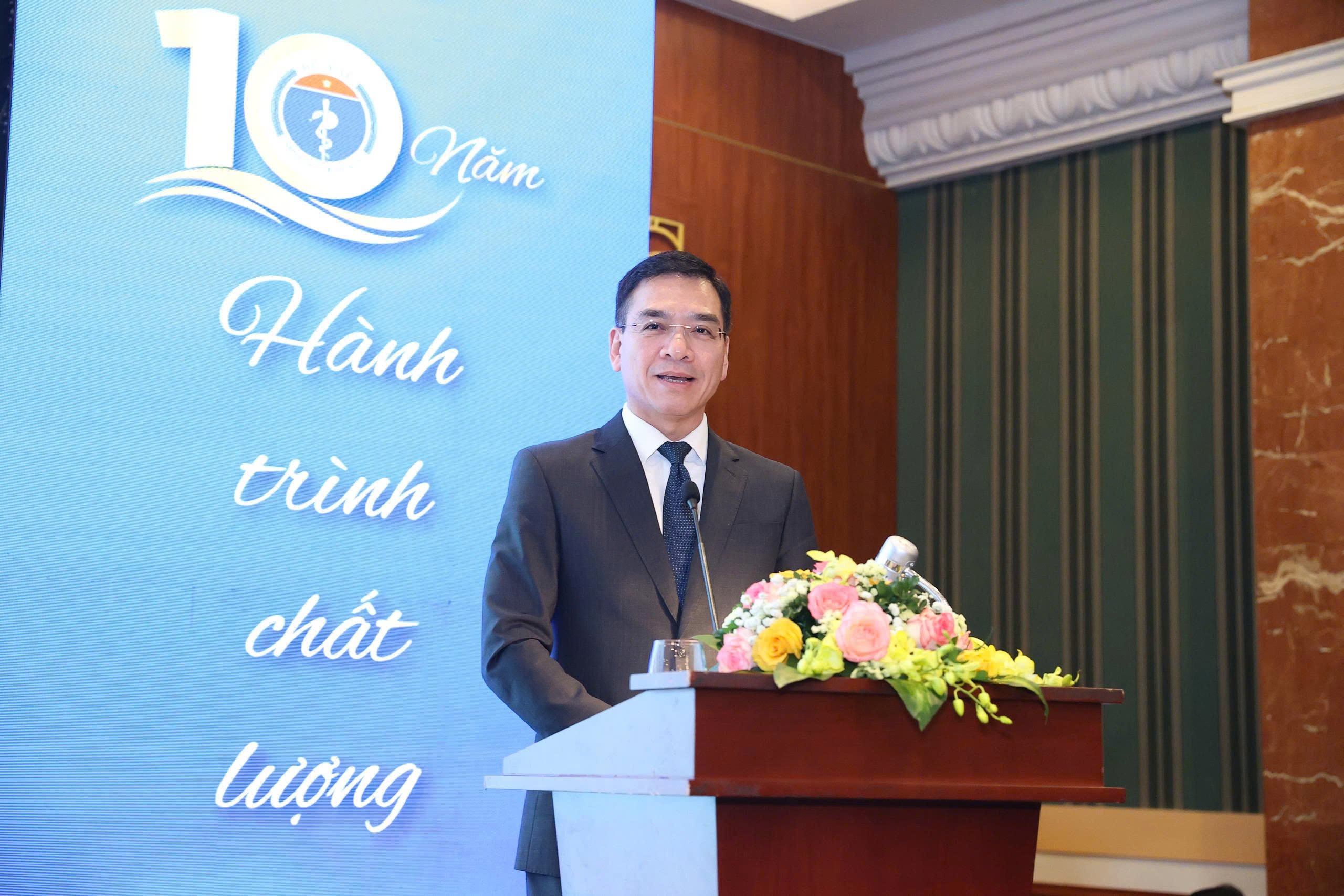 סגן השר טראן ואן תואן: מטופלים בינלאומיים רבים בחרו בווייטנאם כיעד אמין - תמונה 5.