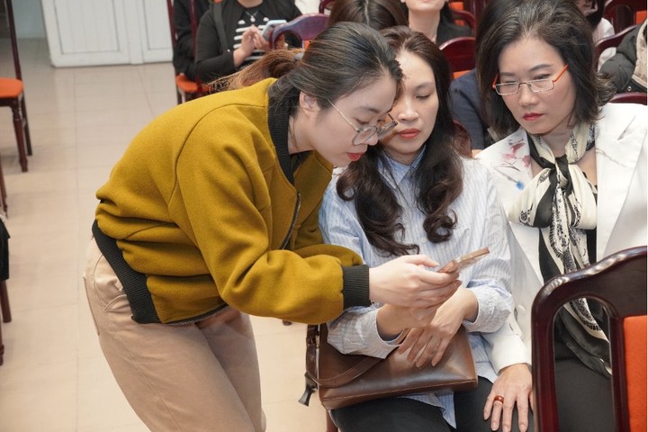 Phường Hai Bà Trưng, Hà Nội tổ chức tập huấn về chuyển đổi số, ứng dụng trí tuệ nhân tạo - Ảnh 3.