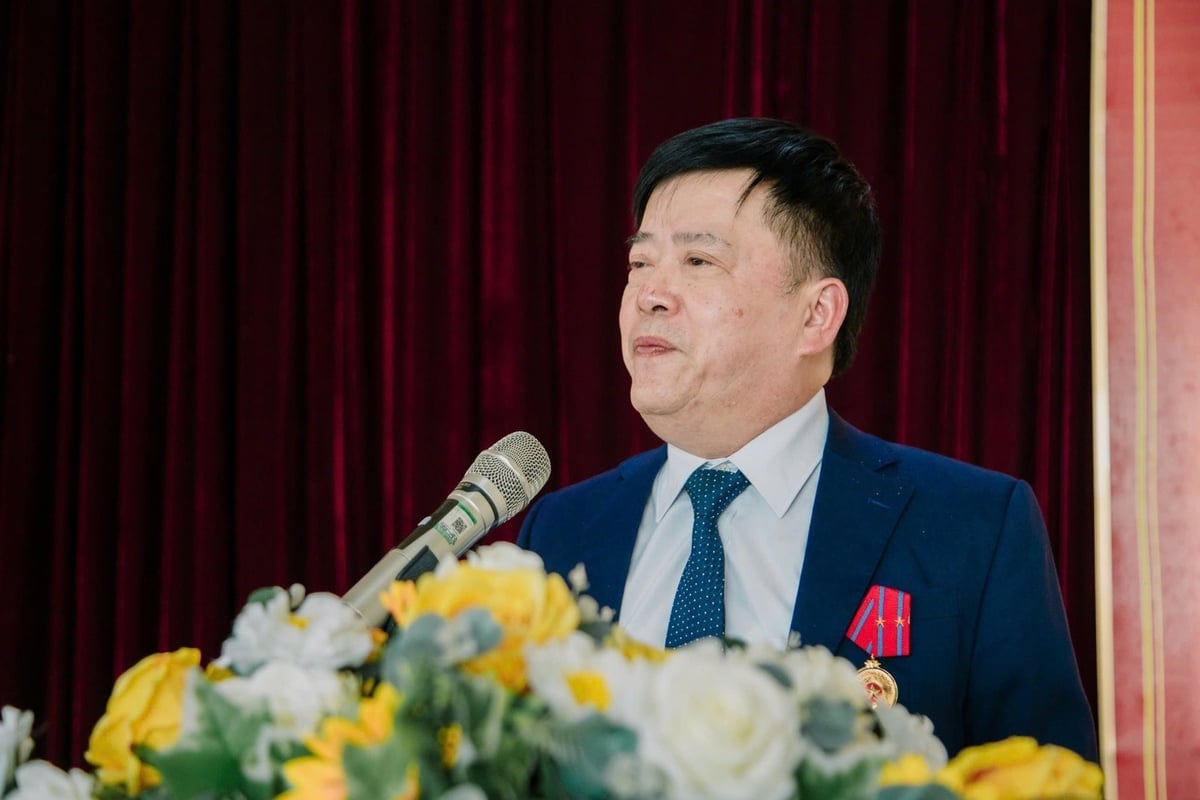 Ông Phạm Văn Linh cảm ơn Đảng, Nhà nước, Nhân dân, đồng chí, đồng nghiệp đã đào tạo, bồi dưỡng, dìu dắt để quá trình công tác luôn nhận được sự giúp đỡ, trưởng thành. Ảnh: Ngọc Linh