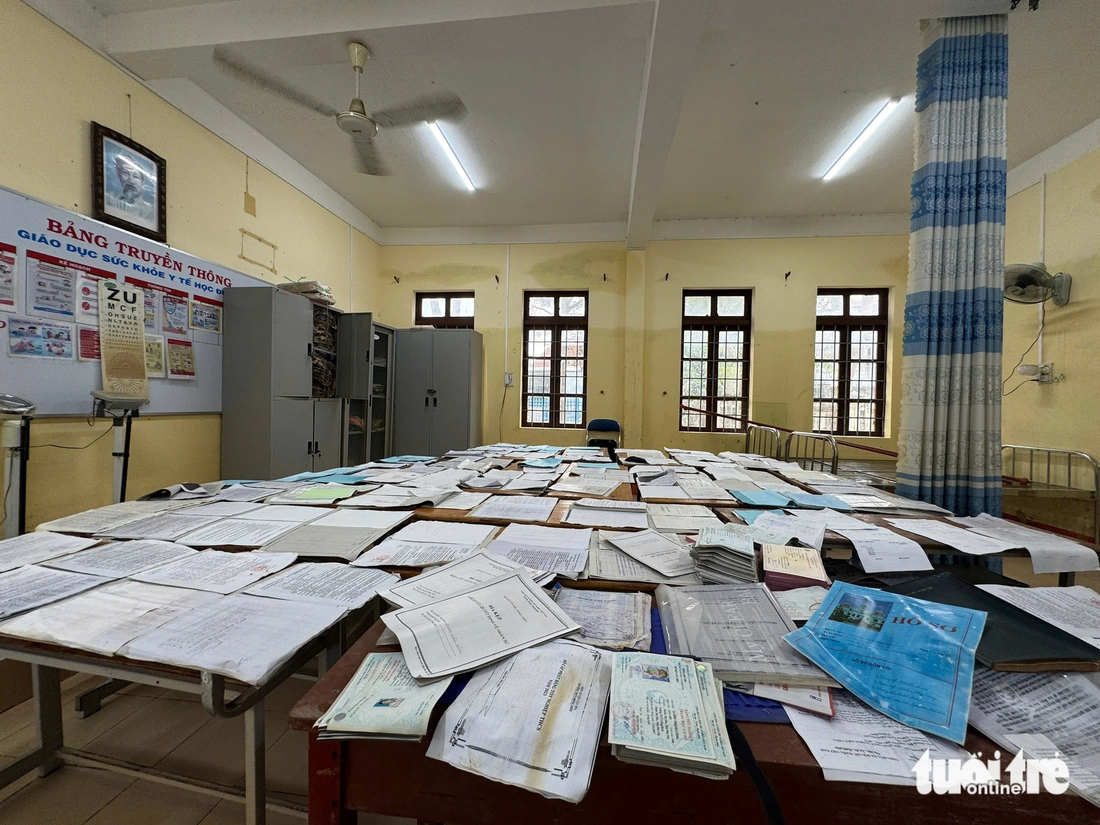 Xác xơ những ngôi trường ở rốn lũ Hòa Thịnh, vắng bóng thầy trò - Ảnh 11.