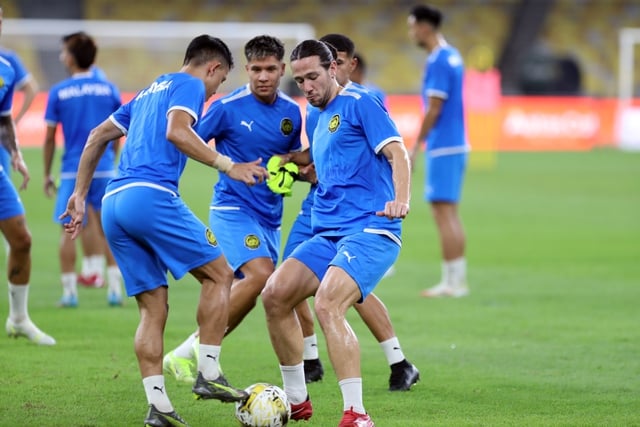 Sốc: Nhà báo từng tố cáo FAM vụ nhập tịch lậu bị tấn công, cảnh sát Malaysia điều tra khẩn cấp- Ảnh 2.