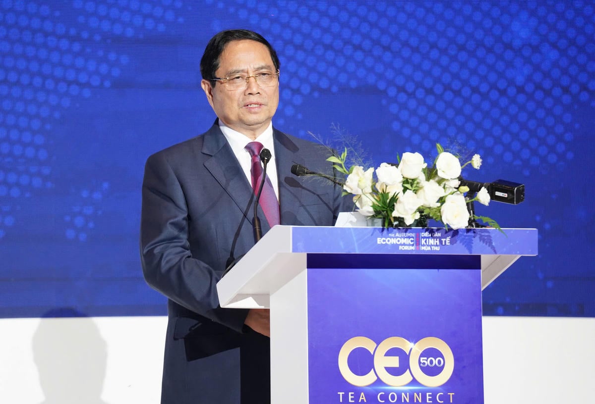 El primer ministro Pham Minh Chinh habla en el programa CEO 500 - TEA CONNECT. Foto: T.V.