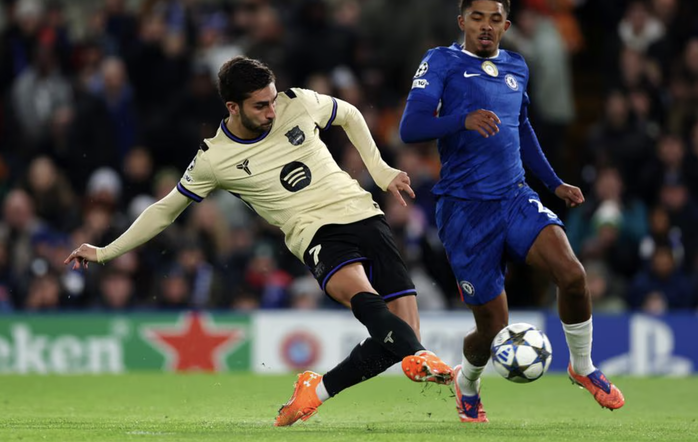 Quật ngã Barcelona ở London, Chelsea vào Top 8 Champions League - Ảnh 1.