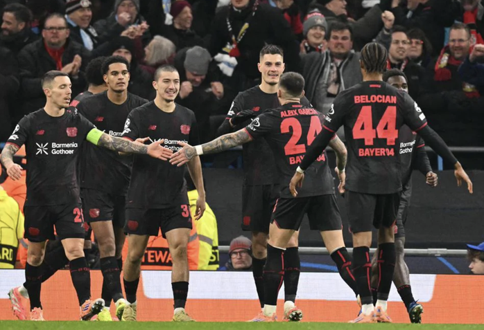 Man City tumbang dari Leverkusen, Pep Guardiola peroleh tonggak sejarah yang tak terlupakan - Foto 6.