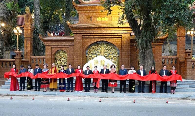 សម្ពោធ​គម្រោង​ជួសជុល​ប្រាសាទ​ឌួ​ម - កំណប់ទ្រព្យ​អាយុកាល ៨០០ ឆ្នាំ​នៃ​ទឹកដី​តែ - រូបថត ១