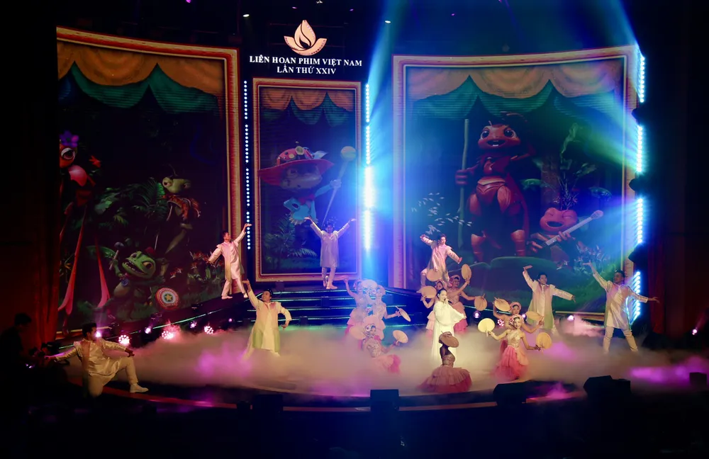 ພິທີມອບລາງວັນ LHP ຄັ້ງທີ 7.jpg