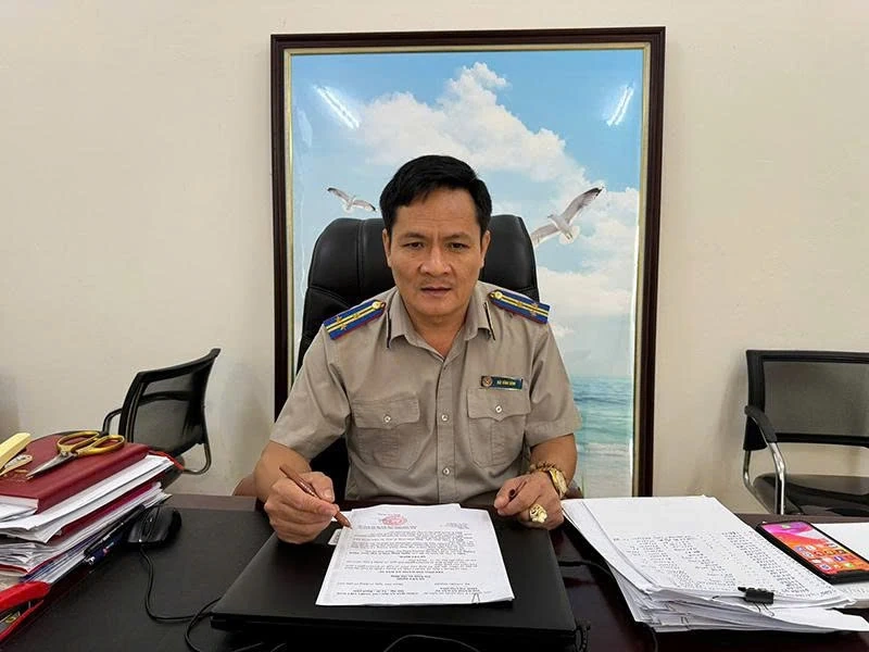 کادر نمونه، متعهد به کار