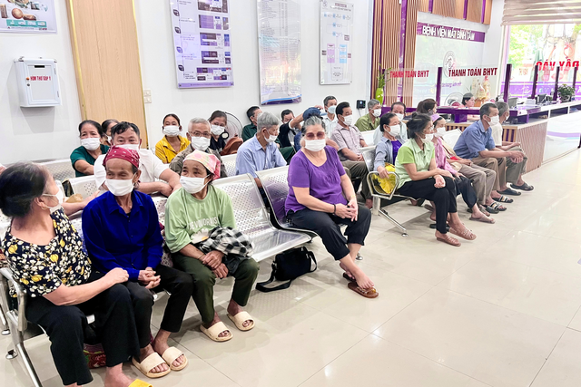 Bệnh đục thủy tinh thể (cườm khô) – Góc nhìn chuyên sâu về nguyên nhân và chỉ định điều trị từ bác sĩ chuyên khoa- Ảnh 2.