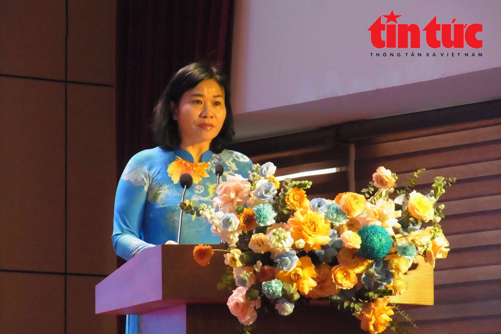 ছবির ক্যাপশন