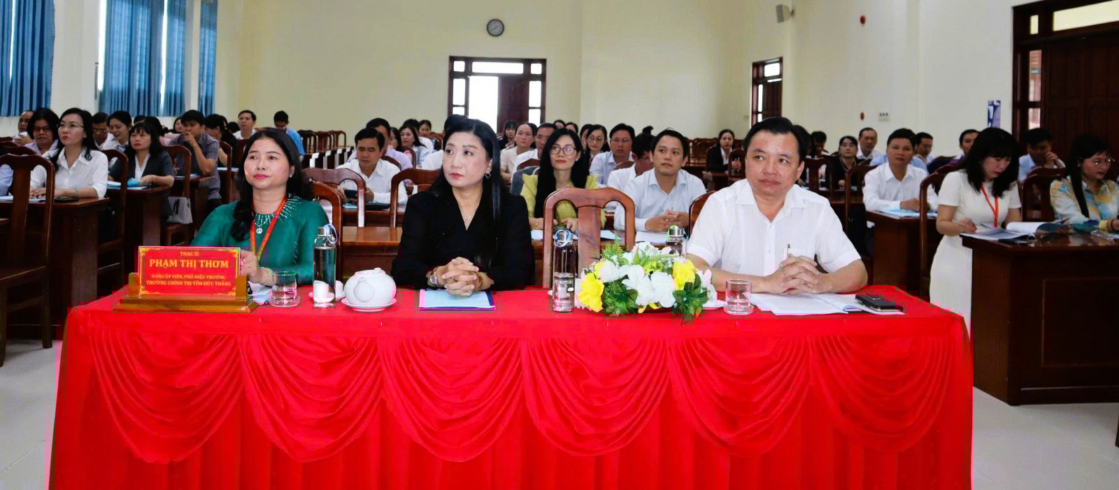 សិស្សចំនួន 60 នាក់បានចូលរួមវគ្គបណ្តុះបណ្តាលដើម្បីធ្វើបច្ចុប្បន្នភាពចំណេះដឹងទ្រឹស្តី និងការអនុវត្ត។