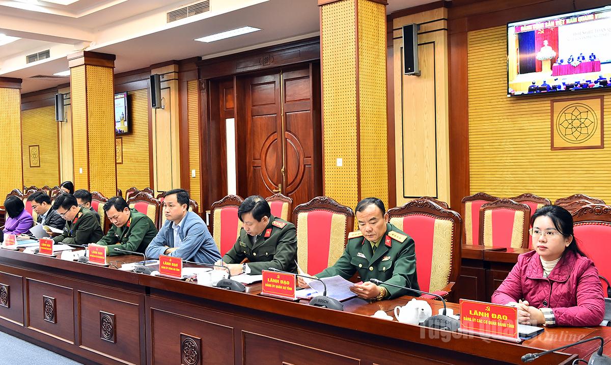 נציגים קבועים של ועדות המפלגה תחת ועדת המפלגה המחוזית השתתפו בוועידה.