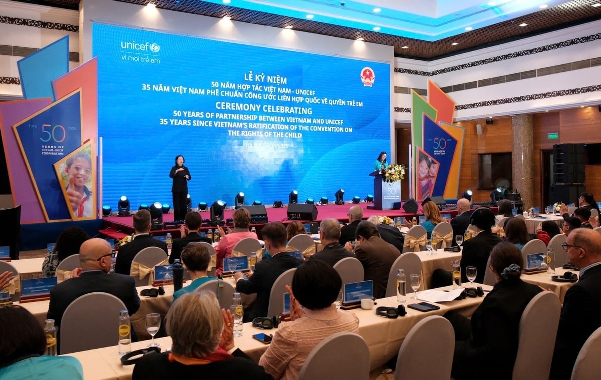 Celebration of 50 years of Vietnam - UNICEF cooperation (1975 - 2025) and 35 years of Vietnam's ratification of the United Nations Convention on the Rights of the Child. Photo: Quynh Chi.