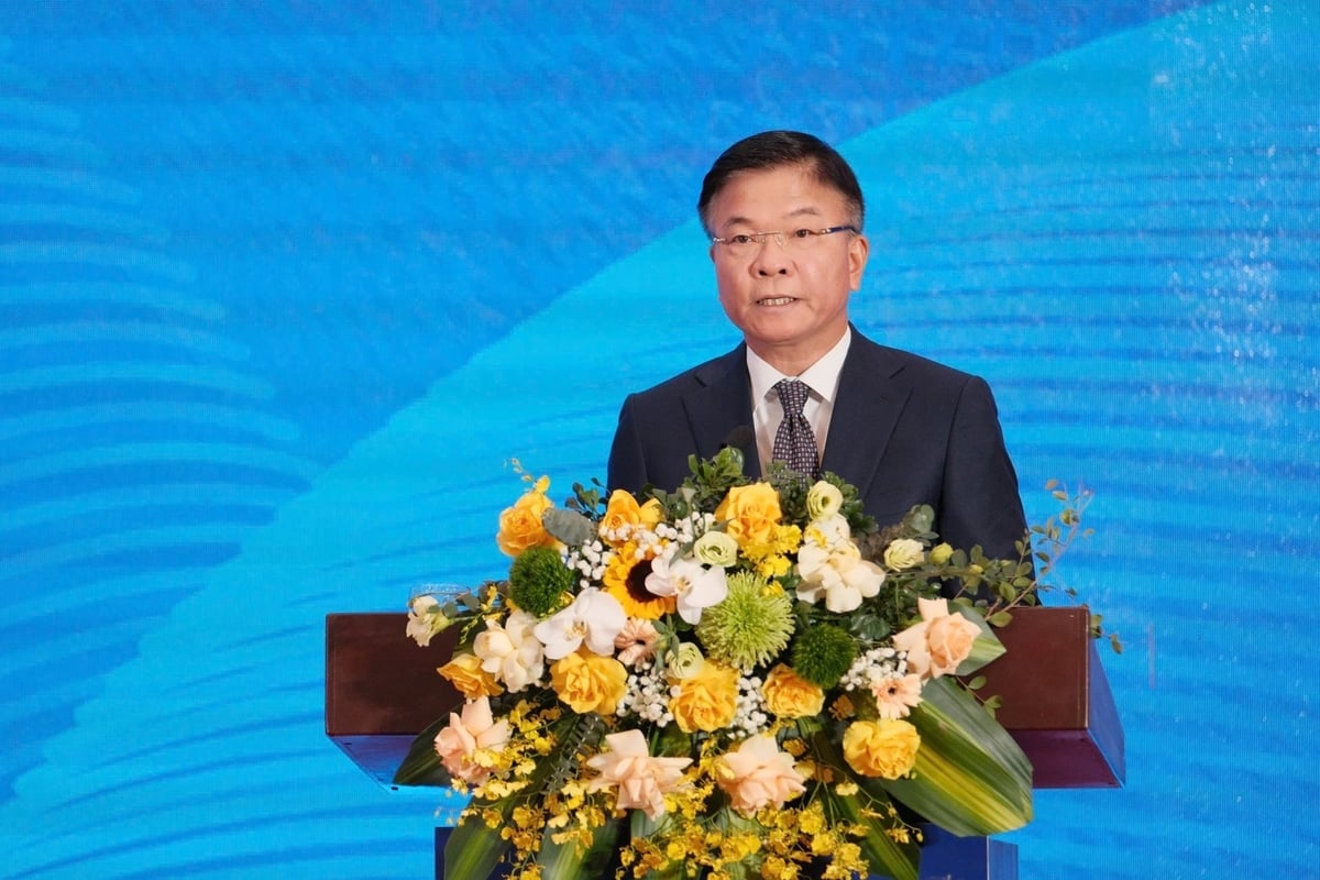 Deputy Prime Minister Le Thanh Long delivered the opening speech. Photo: Quynh Chi.