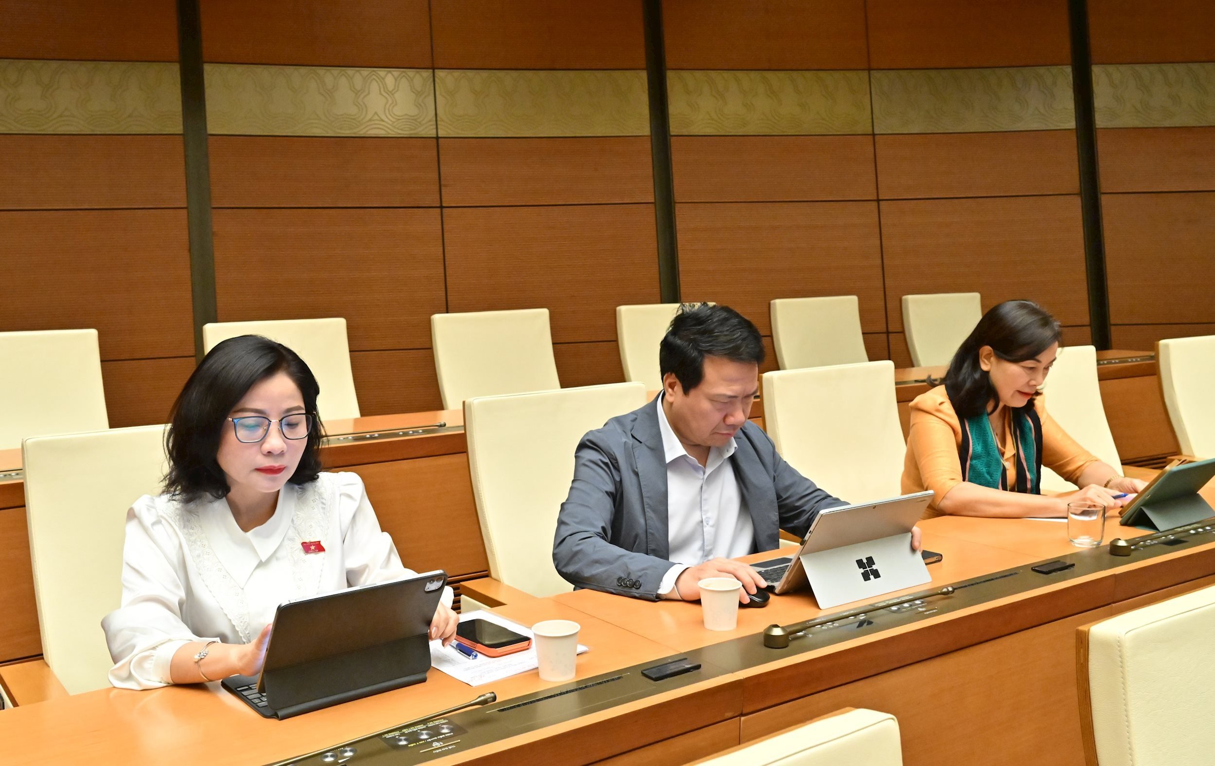 ប្រតិភូនៅកិច្ចប្រជុំVQK_8290