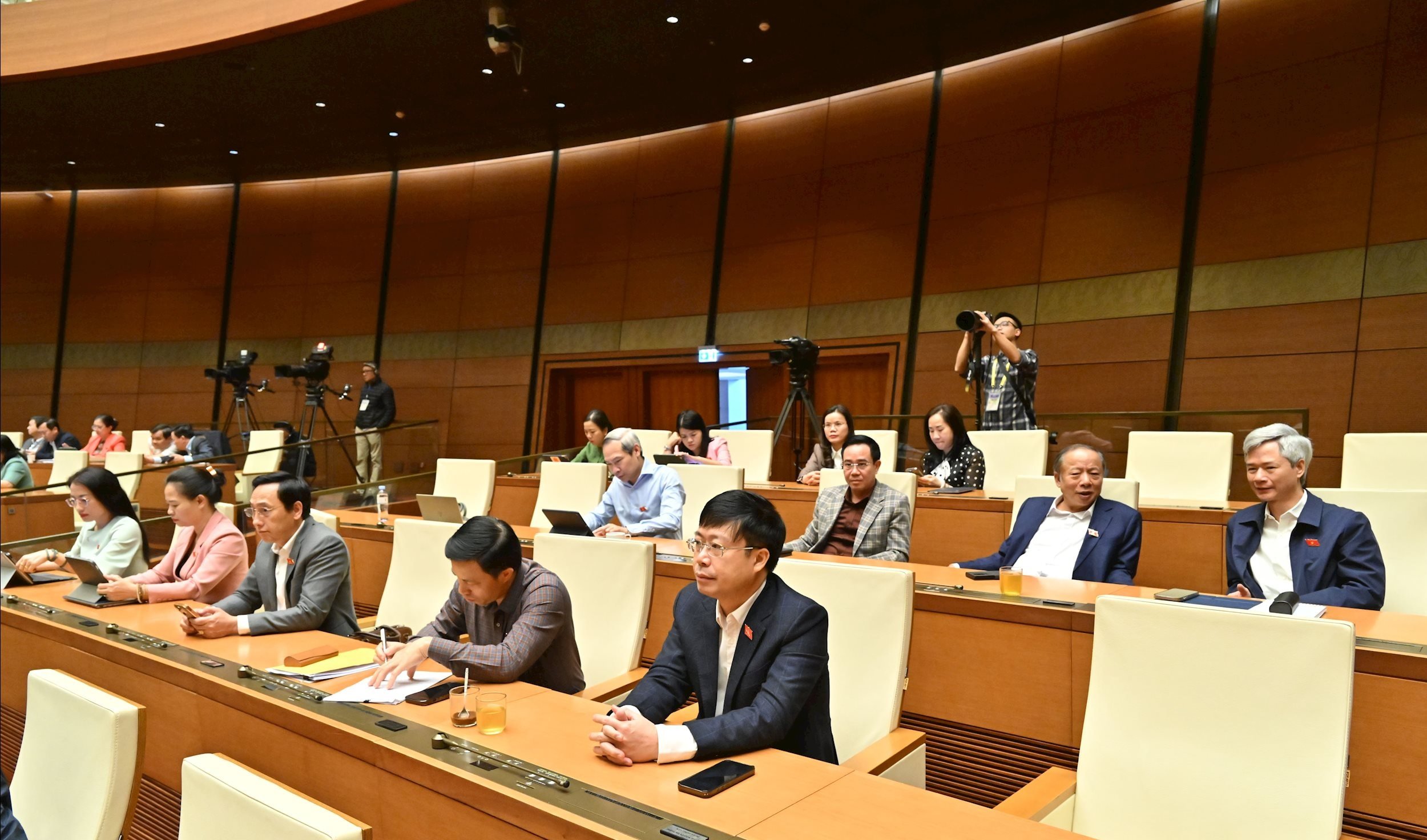 ប្រតិភូនៅក្នុងកិច្ចប្រជុំVQK_8289