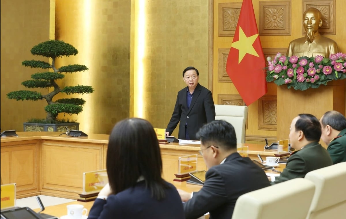 Phó Thủ tướng Trần Hồng Hà - Phó Trưởng ban Thường trực Ban Chỉ đạo Phòng thủ dân sự Quốc gia chủ trì cuộc họp. Ảnh: VOV.