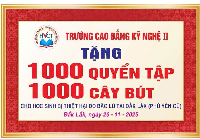 Nhiều trường ĐH, CĐ hỗ trợ học phí, quà cho sinh viên, học sinh các tỉnh bị thiên tai - Ảnh 4.