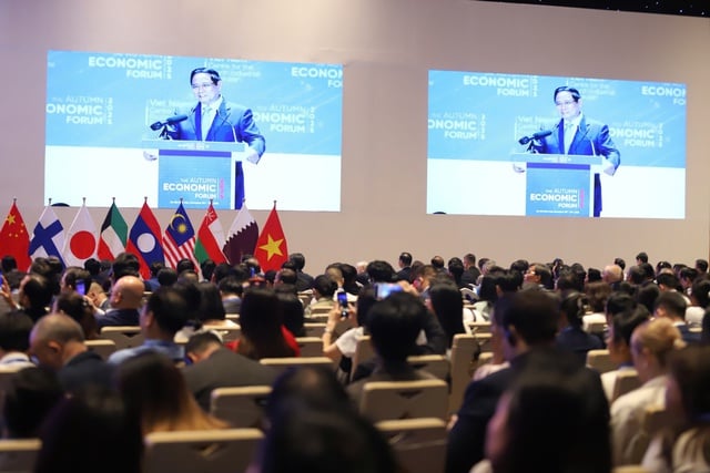 Diễn đàn Kinh tế mùa Thu 2025: TPHCM khẳng định vai trò tiên phong trong chuyển đổi xanh - số- Ảnh 2.