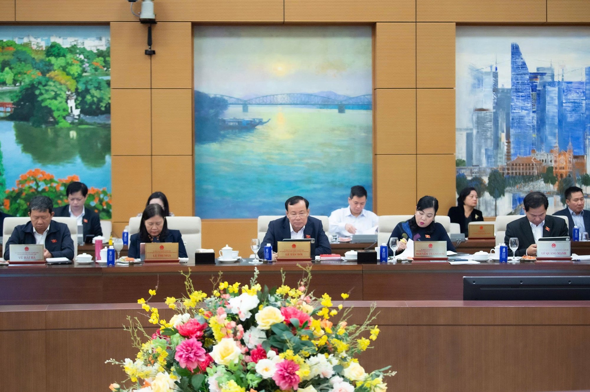 Prioritet ges till fattiga områden, svåra områden, särskilt svåra områden i etniska minoritetsområden och bergsområden - Foto 2.