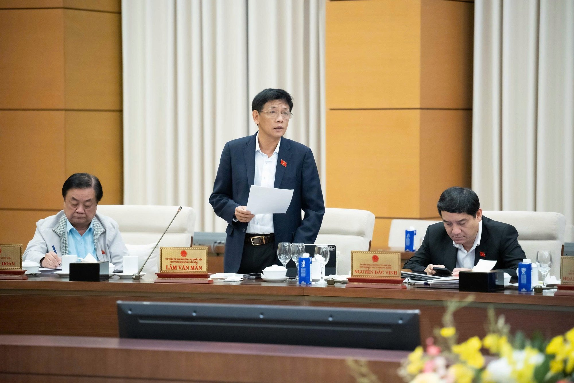 Prioritet ges till fattiga områden, svåra områden, särskilt svåra områden i etniska minoritetsområden och bergsområden - Foto 3.