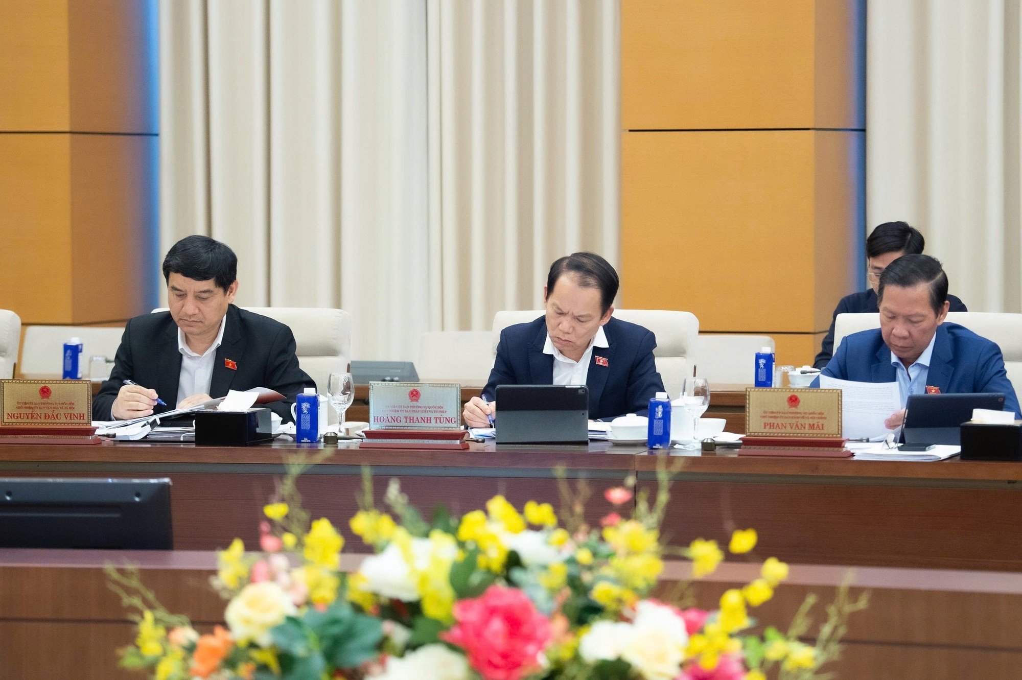 Prioritet ges till fattiga områden, svåra områden, särskilt svåra områden i etniska minoritetsområden och bergsområden - Foto 4.