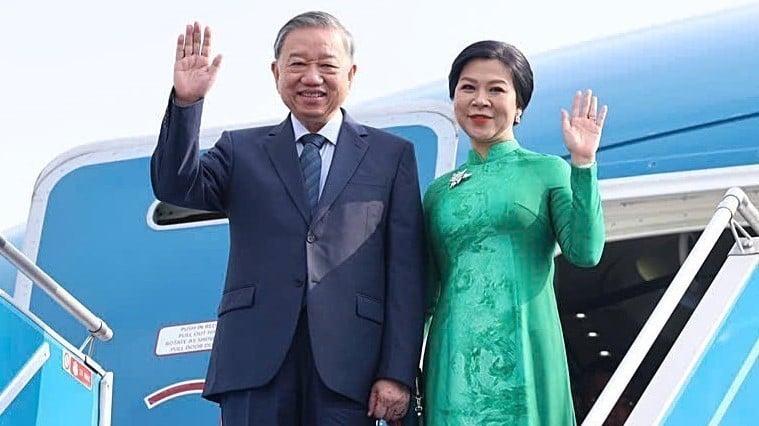 Generalsekretär To Lam und seine Frau. (Foto: VNA)