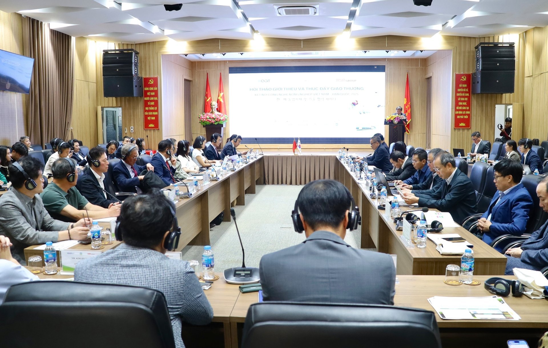 Toàn cảnh Hội thảo Giới thiệu và Thúc đẩy giao thương, Kết nối Công nghệ nông nghiệp Việt Nam - Hàn Quốc 2025. Ảnh: Phương Linh.
