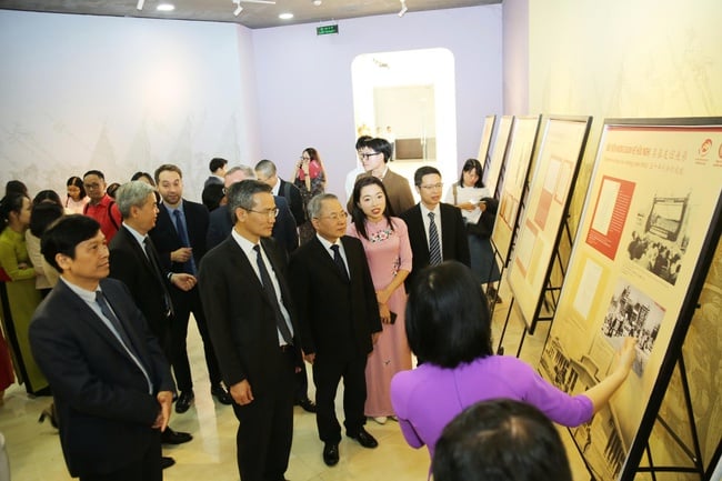Hơn 100 tư liệu, tài liệu lưu trữ được giới thiệu tại triển lãm hợp tác hữu nghị Việt Nam - Trung Quốc - Ảnh 5.