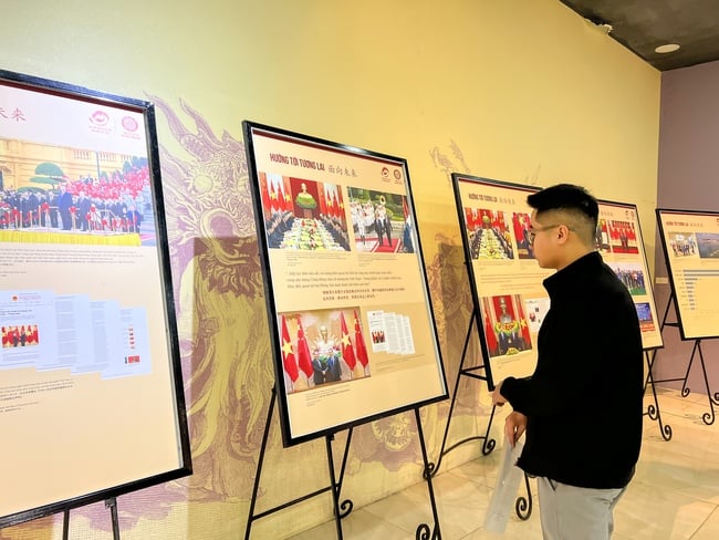 Hơn 100 tư liệu, tài liệu lưu trữ được giới thiệu tại triển lãm hợp tác hữu nghị Việt Nam - Trung Quốc - Ảnh 9.