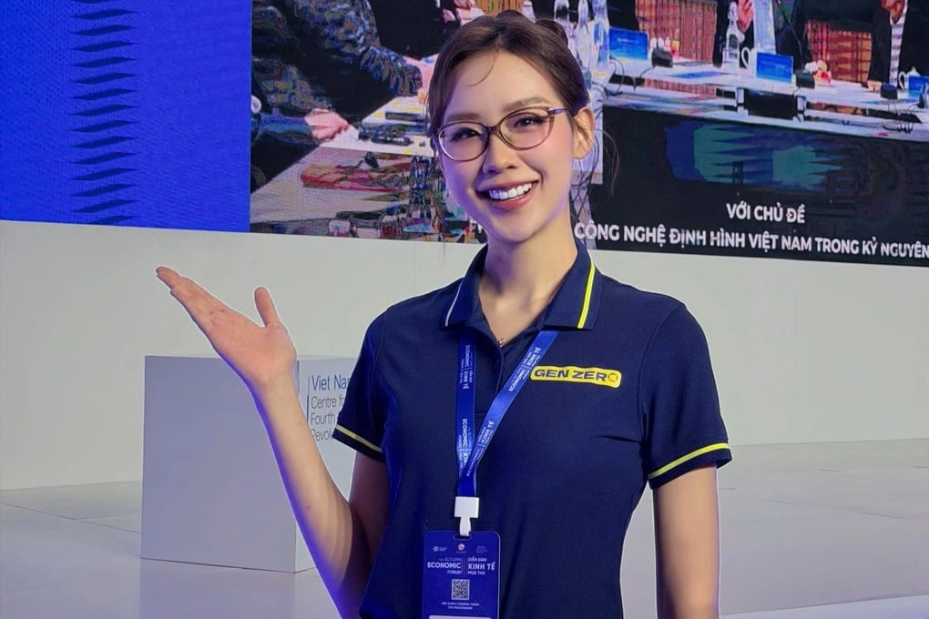 ນາງງາມຫວຽດນາມ ສູງ 1.86 ແມັດ ເວົ້າພາສາອັງກິດຄືກັບລົມ, ດຶງດູດຄວາມສົນໃຈໃນເວທີປາໄສເສດຖະກິດ - 1