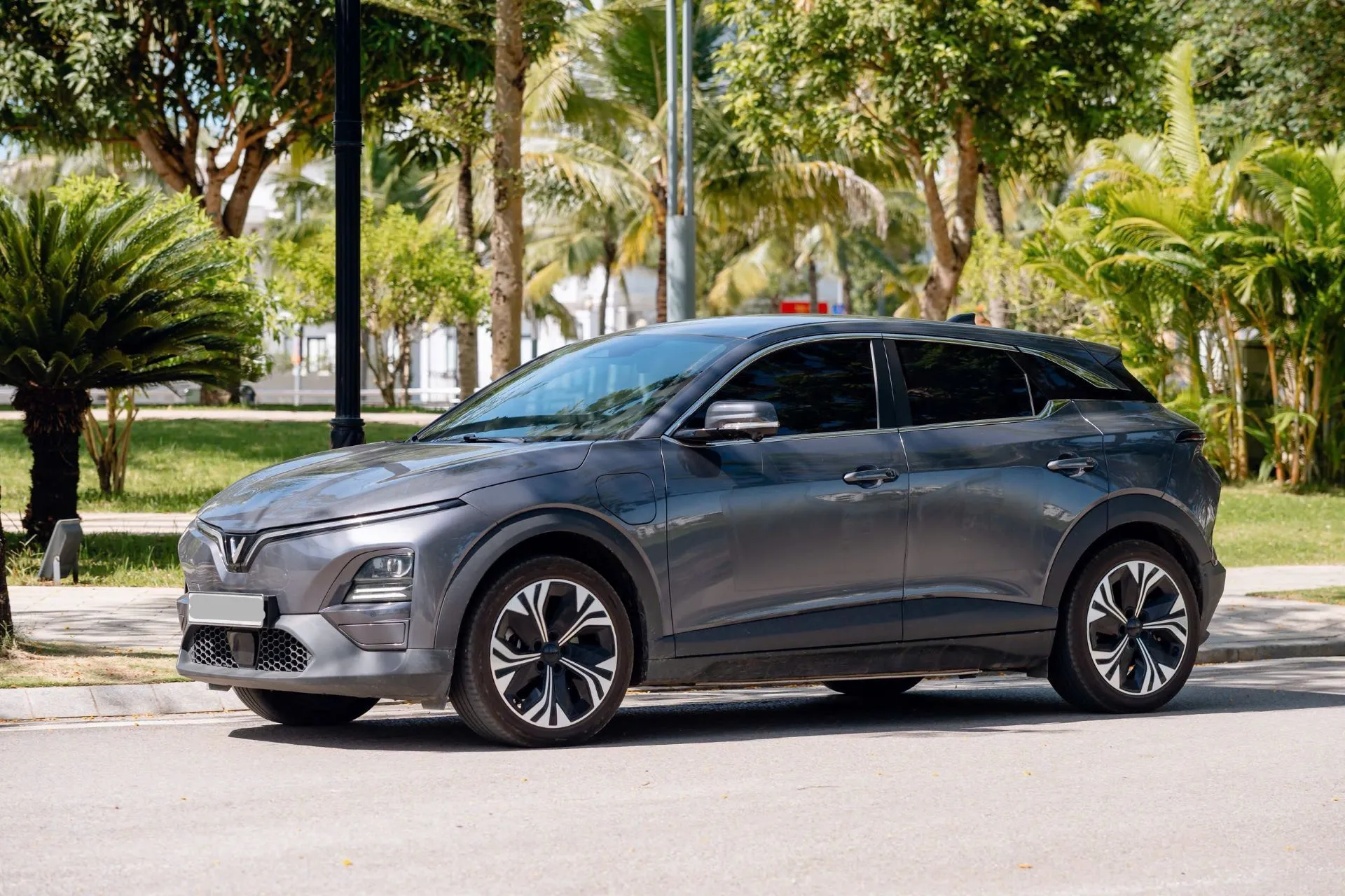 O VinFast VF 6 estabelece novos padrões para o segmento B-SUV: potente, seguro e econômico.