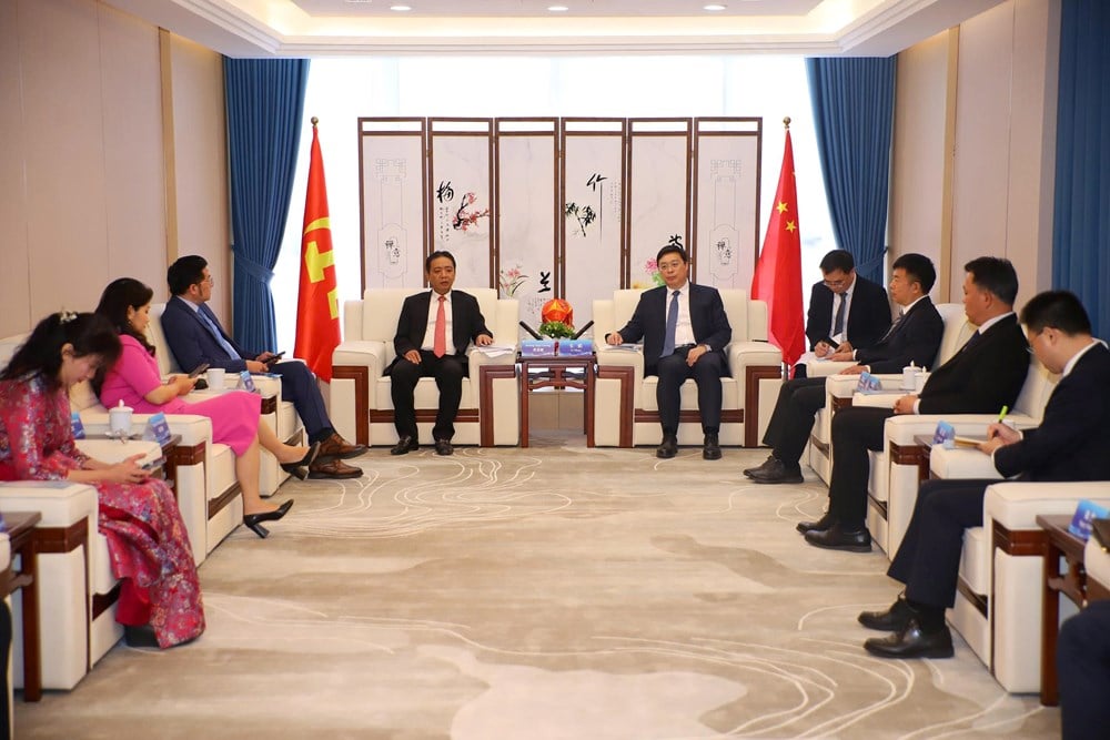 Vietnam - Guangxi (Tiongkok) tingkatkan kerja sama budaya, olahraga, dan pariwisata - foto 1