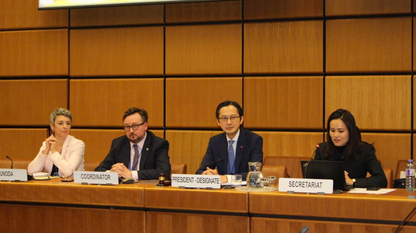 វៀត​ណាម​ពិគ្រោះ​យោបល់​លើ​សន្និ​សីទ​ពិនិត្យ​លើក​ទី​១១​នៃ​សន្ធិសញ្ញា​ស្តី​ពី​ការ​មិន​រីក​រាល​ដាល​នៃ​អាវុធ​នុយក្លេអ៊ែរ។