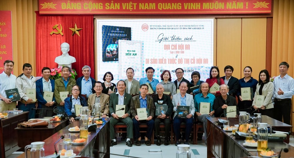 ការតាំងពិព័រណ៍ឯកសារបេតិកភណ្ឌ និងអក្សរសិល្ប៍នៅ Hoi An - រូបថត ៦