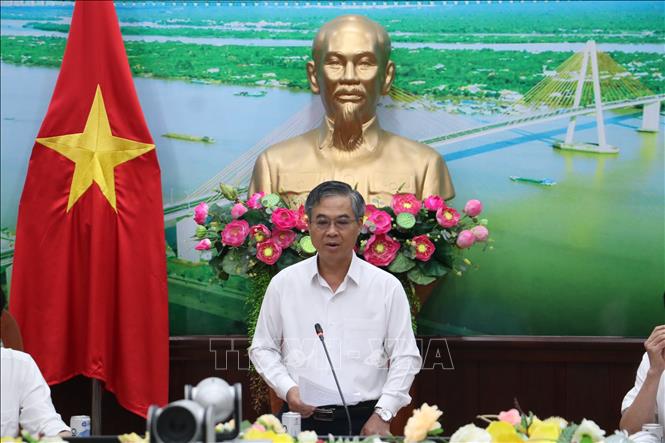 Подпись к фотографии