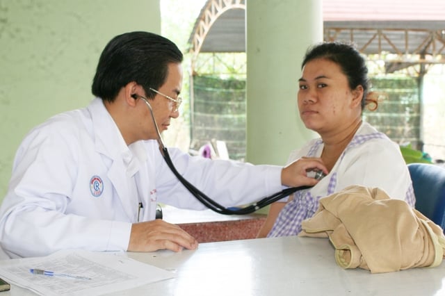 Chuyến xe Sức khỏe - Thương về miền Trung: Ấm tình sẻ chia tại xã Diên Điền- Ảnh 8.